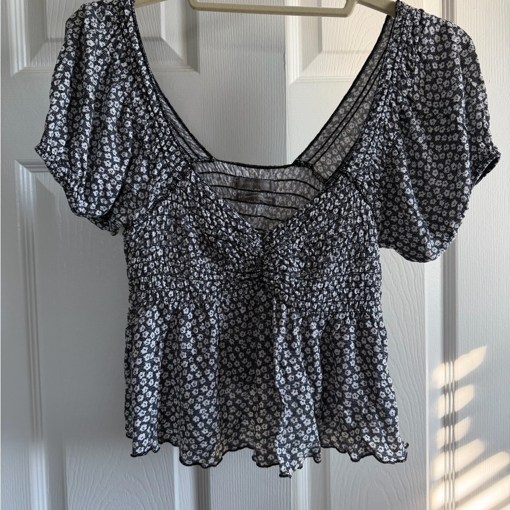 UO Floral Smocked Peplum Short-Sleeve Top